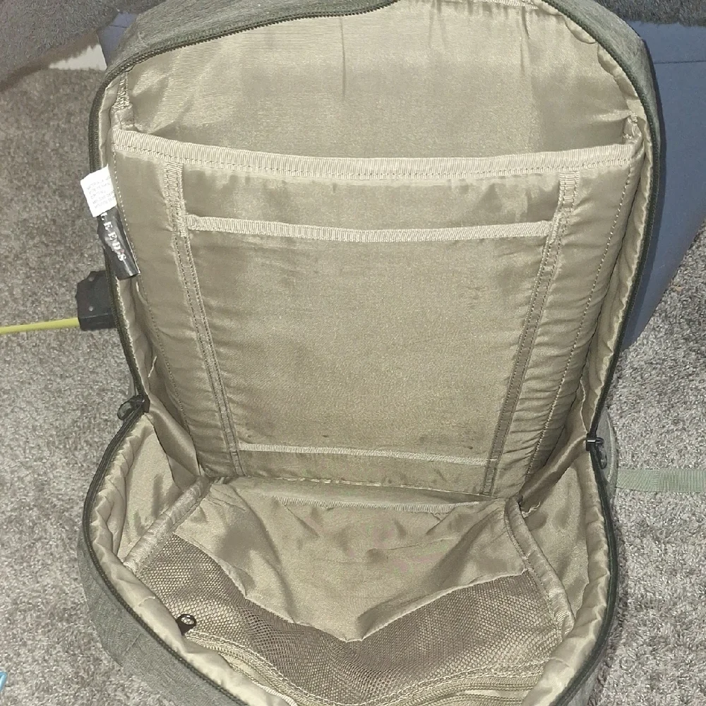 Thule Leeds Olive Backpack Laptop Case